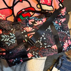 Weekender W/ Makeup Bag